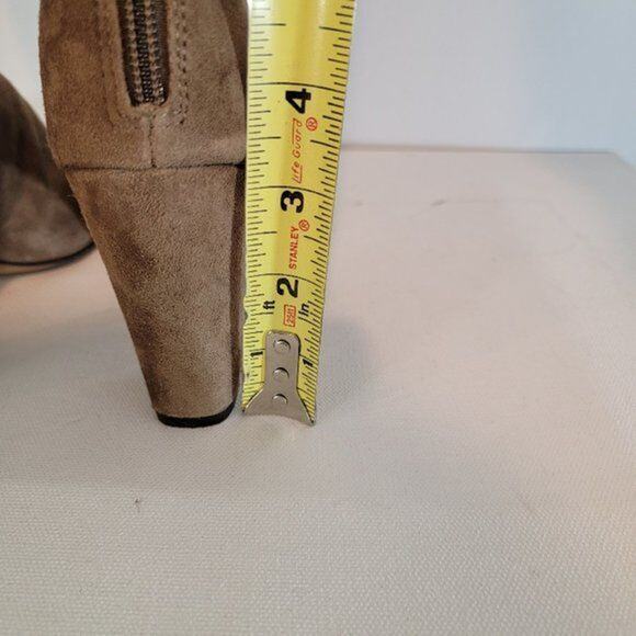 ISOLA Suede Ankle Boots Sz 8 Women's Tan Geometric Cutout - Picture 6 of 10